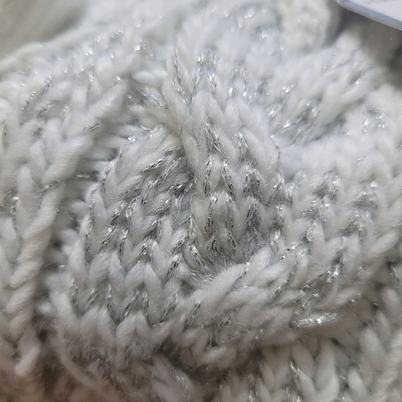 NWT Toddler Hat & Mitten Set - Picture 4 of 5